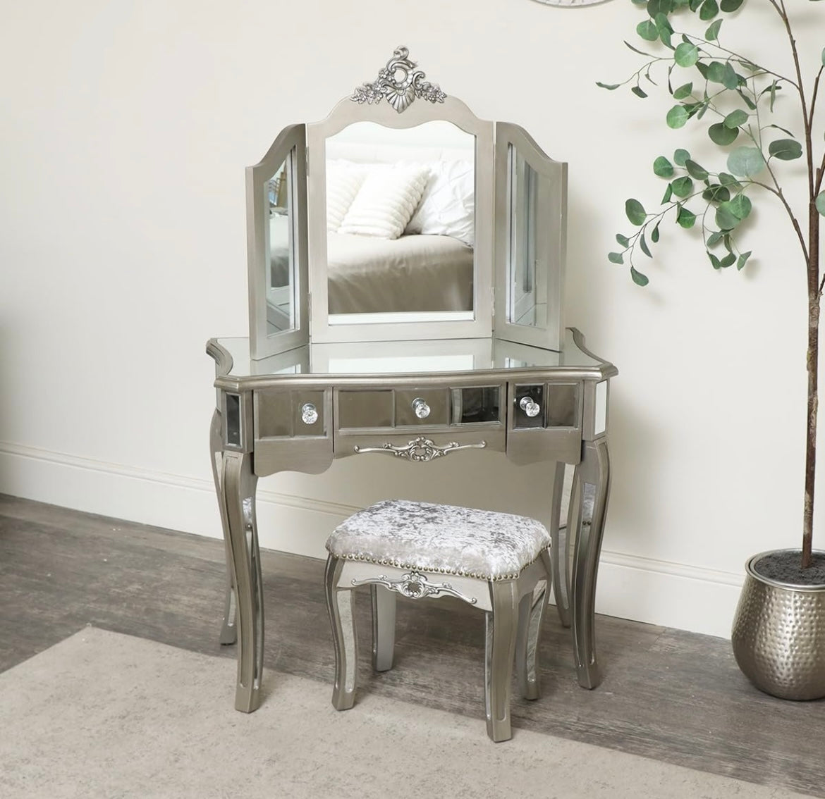 Silver Mirrored Chest of Drawers, Dressing Table Set & 3 Drawer Bedside Tables -
