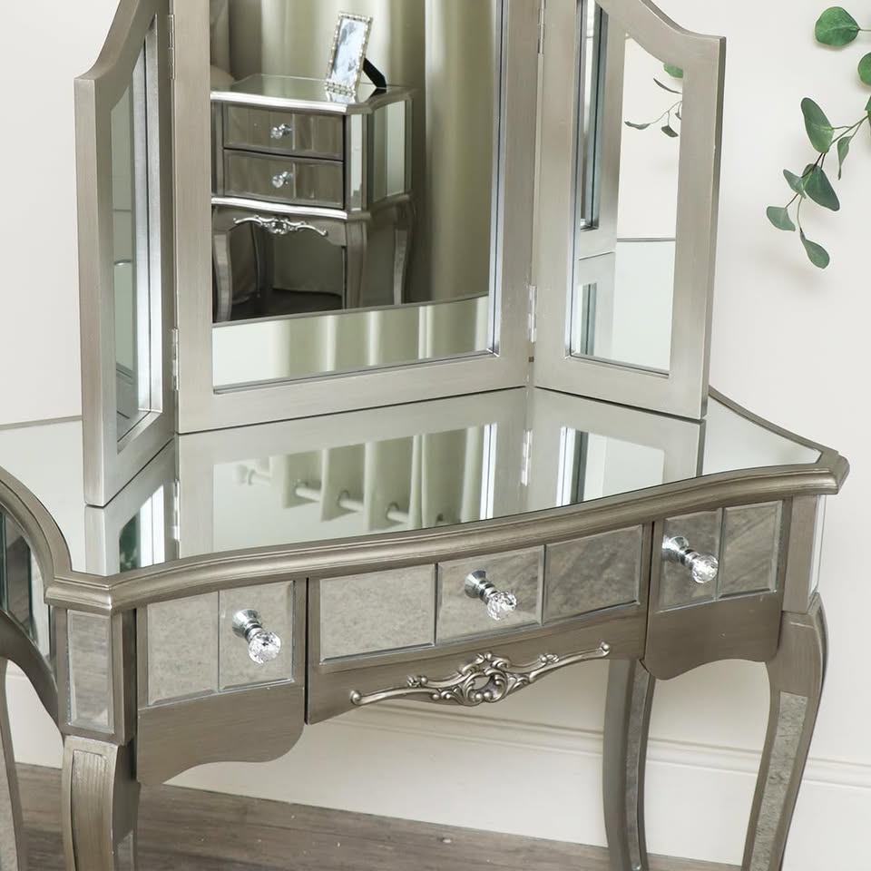 Melody Maison Silver Mirrored Chest of Drawers, Dressing Table Set & 3 Drawer Bedside Tables