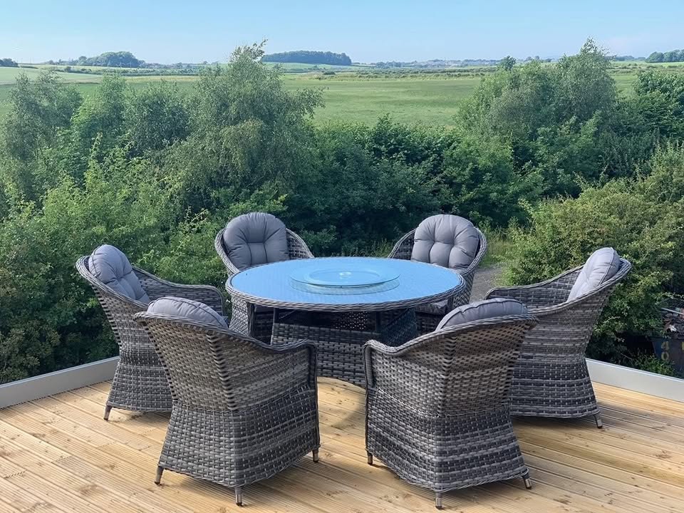 Aluminium Rattan Garden Furniture 4 or 6 Seat Set, All Covered By a 5 Year Warranty